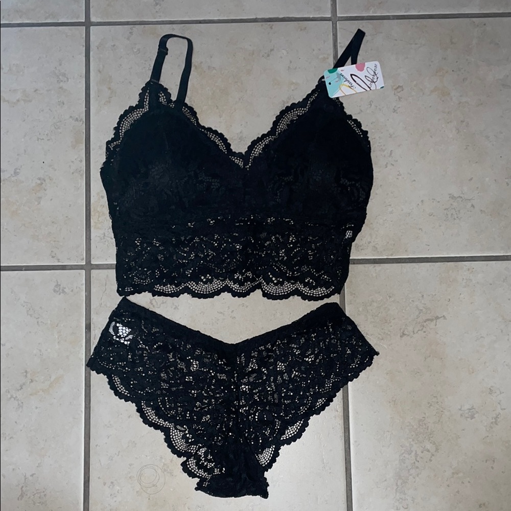 ❤️ Lee Black Lace Bra and Panty Set